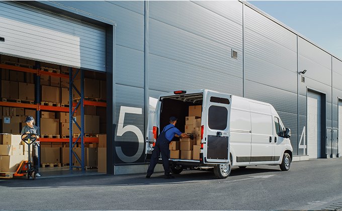 Small quantities and small packages are suitable for transport in loose cartons